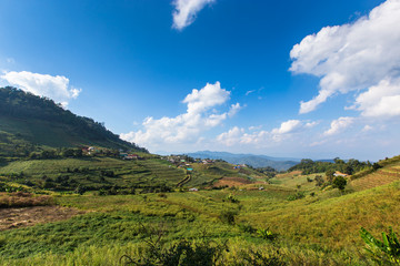 Obraz premium grassland Mountain and blue sky