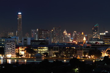 Fototapeta na wymiar Bangkok cityscape. Bangkok night view in the business district at