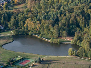 Fototapeta na wymiar lac à Saint-Léger-en-Yvelines en France