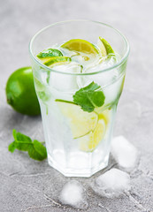 Fototapeta premium mojito cocktail