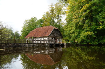 Fototapeta na wymiar Bauernhaus Mühle 