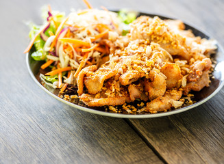Fried pork with garlic