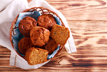 Empire state muffins - carrot, apple and nut muffins