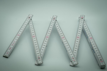 Zollstock ausgeklappt Holz