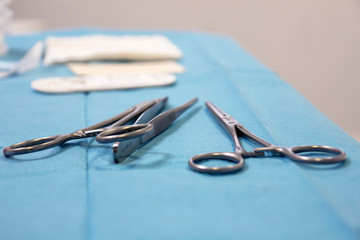 Tijeras preparadas para intervenci&oacute;n quir&uacute;rgica 