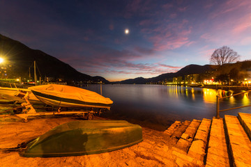 Naklejka na ściany i meble Lungolago di Omegna al tramonto, lago Orta, Verbania, Piemonte, Italia