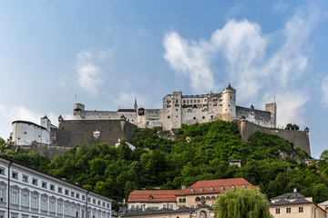 Fototapeta na wymiar Festung Hohensalzburg in Salzburg