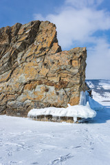 Fototapeta na wymiar The coast of lake Baikal
