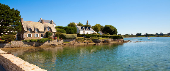 Village de Saint Cado en Bretagne © Thierry RYO