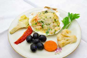 Appetizer with scallop and vegetables