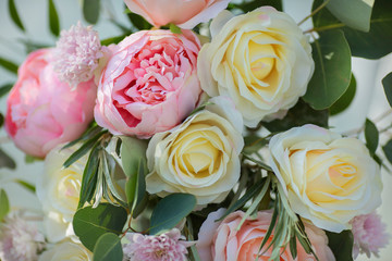 Wedding bouquet of roses on the dinner table close-up, DAVID AUSTIN.
