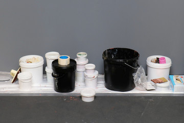 Bucket paints for renovation