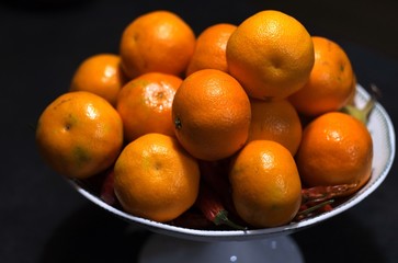 Coupes avec des clémentines.