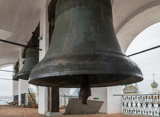Obraz premium Bells (17th century) on Belfry of Assumption Cathedral (1682—1688) in Rostov Kremlin, Rostov, one of the oldest town and tourist center of Golden Ring, Yaroslavl Oblast, Russia 