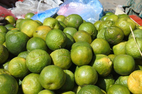Oranges in the market place kathandu