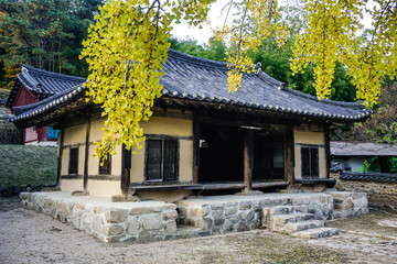 Fototapeta na wymiar Traditional South Korean buildings. Former school building
