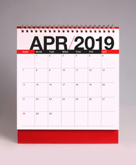 Simple desk calendar 2019 - April