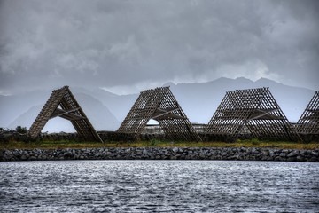 Norwegen, Lofoten, Laukvik, Laukvika, Hafen, Pier, Kai, Mole, Steg, Dorf, Siedlung, Fischereidorf,...