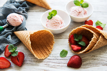 Strawberry ice cream