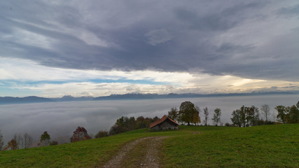 H&uuml;tte &uuml;ber den Wolken