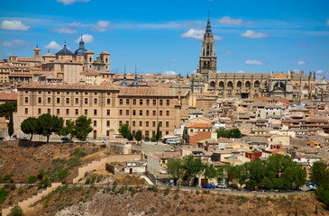 Fototapeta na wymiar Toledo skyline in Castile La Mancha Spain