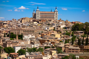 Naklejka premium Toledo skyline in Castile La Mancha Spain