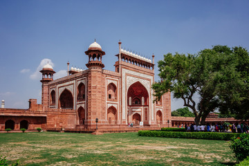 Beautiful and Majestic Taj Mahal	
