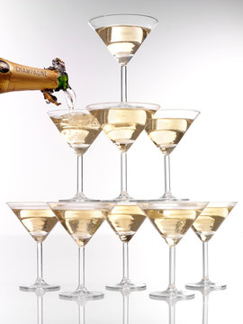 TOWER OF CHAMPAGNE GLASSES
