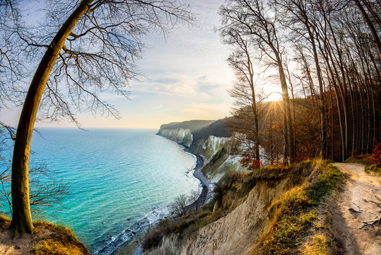 Hiking trail on R&uuml;gen with a view on the Baltic Sea at sunset