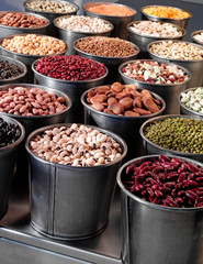 SELECTION OF BEANS AND PULSES