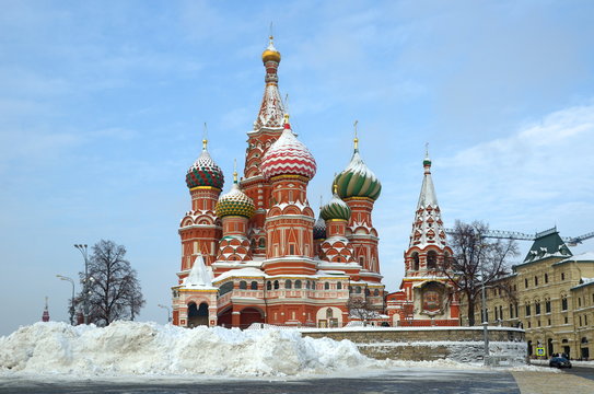 Cathedral of the Intercession on the Moat (St. Basil's Cathedral) on Red square on winter day, Moscow, Russia