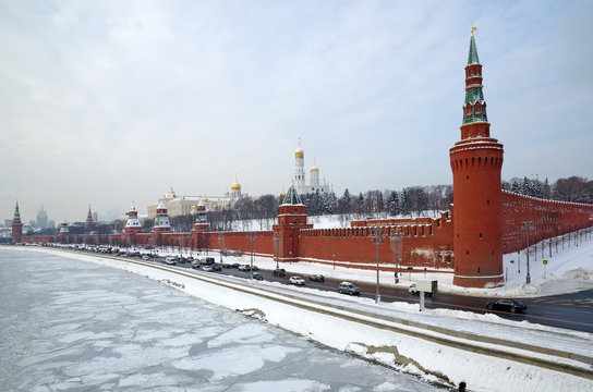 Winter view of the Moscow Kremlin and the Kremlin embankment from Big Moskvoretsky bridge, Russia