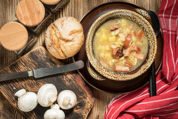 The sour soup made of rye flour.