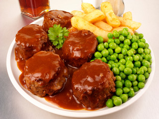 FAGGOTS, CHIPS AND PEAS