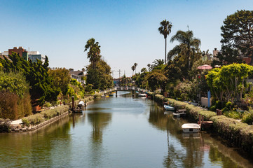 Fototapeta na wymiar Canal in Venice, Los Angeles