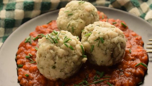 Canederli di pane al sugo Кнедлик ft81100247 Kn&ouml;del Knot Knedl&iacute;ky Kl&ouml;&szlig;e Knodel 马铃薯丸子 크뇌델 Okruglice