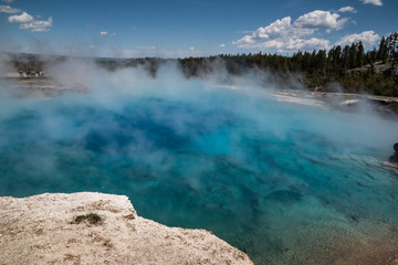 hot spring in yellowstone