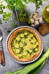 Quiche with leeks and cheese