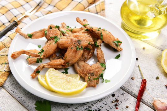 Fried Frog Legs Images – Browse 692 Stock Photos, Vectors, and Video ...