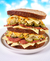 CLASSIC REUBEN SANDWICH