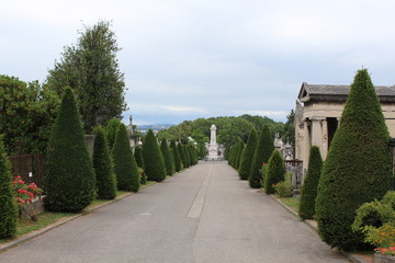 LYON - CIMETIERE DE LOYASSE A FOURVIERE