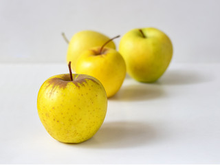 Yellow apples