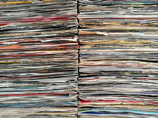 Schallplatten und Singles in Papierhüllen der Fünfzigerjahre, Sechzigerjahre und Siebzigerjahre...