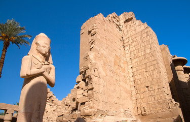 statue of sphinx in karnak temple luxor egypt