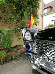 Russische Limousine für Funktionäre im Schwarz mit Chrom aus Zeiten den Zeiten von Sowjetunion...