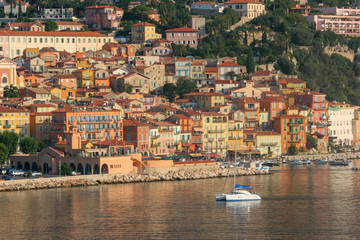 Fototapeta na wymiar Waterfront homes on the coastline of Nice, France