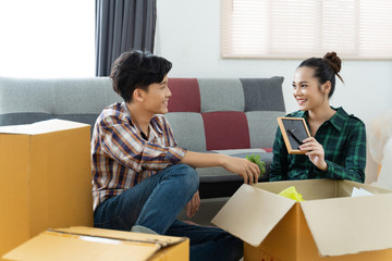 Asian couples are moving home. They're open in boxes.