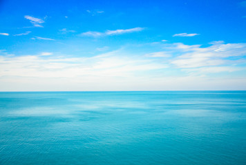 Fototapeta na wymiar Sea ocean and blue sky.