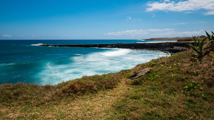 côte réunionnaise, plage de sable noir