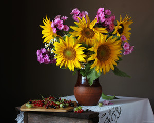 Bouquet of sunflowers and Phlox.